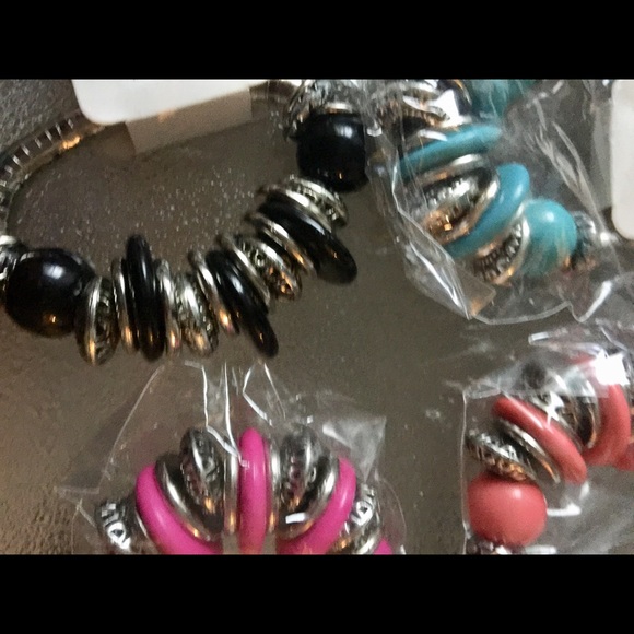 4 bracelet!! 🛑SOLD🛑 - Picture 3 of 7